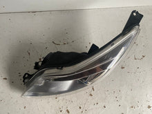 Laden Sie das Bild in den Galerie-Viewer, Frontscheinwerfer Ford Focus BM51-13W030-AB Xenon Rechts Scheinwerfer Headlight SCH2915915601qp