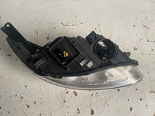 Laden Sie das Bild in den Galerie-Viewer, Frontscheinwerfer Ford Focus BM51-13W030-AB Xenon Rechts Scheinwerfer Headlight SCH2915915601qp