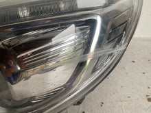 Laden Sie das Bild in den Galerie-Viewer, Frontscheinwerfer Ford Focus BM51-13W030-AB Xenon Rechts Scheinwerfer Headlight SCH2915915601qp