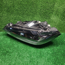Laden Sie das Bild in den Galerie-Viewer, Frontscheinwerfer BMW 1 5A3B313-03 Links Scheinwerfer Headlight SCH2924706239up