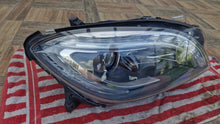 Laden Sie das Bild in den Galerie-Viewer, Frontscheinwerfer Mercedes-Benz W166 A1668204061 Rechts Scheinwerfer Headlight SCH2924945097kx