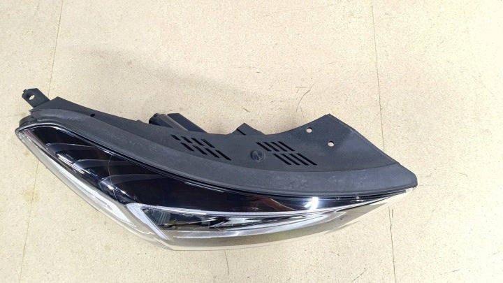 Frontscheinwerfer Hyundai Tucson 92102-D7700 D7921-21C20 Rechts Headlight SCH2945968128rs