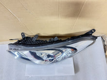 Laden Sie das Bild in den Galerie-Viewer, Frontscheinwerfer Hyundai I30 92101A6000 Links Scheinwerfer Headlight SCH2954727233ut