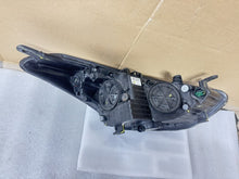 Laden Sie das Bild in den Galerie-Viewer, Frontscheinwerfer Hyundai I30 92101A6000 Links Scheinwerfer Headlight SCH2954727233ut