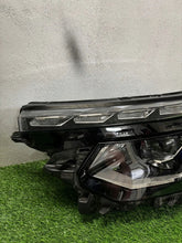 Laden Sie das Bild in den Galerie-Viewer, Frontscheinwerfer Skoda Kamiq 655941015C Links Scheinwerfer Headlight SCH2955876711se