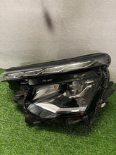 Laden Sie das Bild in den Galerie-Viewer, Frontscheinwerfer Skoda Kamiq 655941015C Links Scheinwerfer Headlight SCH2955876711se