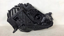 Laden Sie das Bild in den Galerie-Viewer, Frontscheinwerfer Audi Q3 83A941033 Links Scheinwerfer Headlight SCH2972782254wg