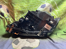 Laden Sie das Bild in den Galerie-Viewer, Frontscheinwerfer BMW 5 G30 7439200-01 7439199-01 LED Ein Satz Headlight SCH2974512815nk