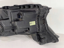 Load image into Gallery viewer, Frontscheinwerfer Kia Sorento IV 92101P2120 Rechts Scheinwerfer Headlight SCH2978402500cz