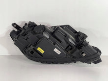 Load image into Gallery viewer, Frontscheinwerfer Kia Sorento IV 92101P2120 Rechts Scheinwerfer Headlight SCH2978402500cz