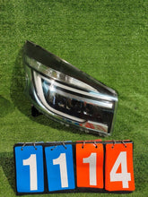 Laden Sie das Bild in den Galerie-Viewer, Frontscheinwerfer Renault Trafic III 260109054R Rechts Scheinwerfer Headlight SCH2981658466ed