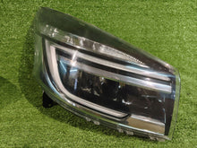 Laden Sie das Bild in den Galerie-Viewer, Frontscheinwerfer Renault Trafic III 260109054R Rechts Scheinwerfer Headlight SCH2981658466ed