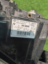 Laden Sie das Bild in den Galerie-Viewer, Frontscheinwerfer Renault Trafic III 260109054R Rechts Scheinwerfer Headlight SCH2981658466ed