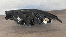 Laden Sie das Bild in den Galerie-Viewer, Frontscheinwerfer Ford Kuga PV4B13E016AH Rechts Scheinwerfer Headlight SCH2983296881rs