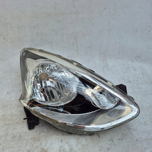 Laden Sie das Bild in den Galerie-Viewer, Frontscheinwerfer Nissan Micra I 100-18022 Rechts Scheinwerfer Headlight SCH2988177743yw