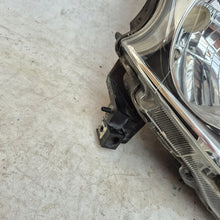 Laden Sie das Bild in den Galerie-Viewer, Frontscheinwerfer Nissan Micra I 100-18022 Rechts Scheinwerfer Headlight SCH2988177743yw
