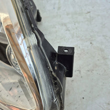Laden Sie das Bild in den Galerie-Viewer, Frontscheinwerfer Nissan Micra I 100-18022 Rechts Scheinwerfer Headlight SCH2988177743yw