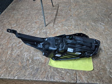 Laden Sie das Bild in den Galerie-Viewer, Frontscheinwerfer Kia Ceed J792111010 Links Scheinwerfer Headlight SCH2988834030cz