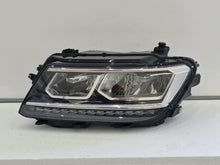 Laden Sie das Bild in den Galerie-Viewer, Frontscheinwerfer VW Tiguan 5NB941035B Links Scheinwerfer Headlight SCH2989097940fj