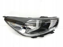 Laden Sie das Bild in den Galerie-Viewer, Frontscheinwerfer Kia Stonic 92102H8 Rechts Scheinwerfer Headlight SCH2989647775rq