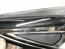 Laden Sie das Bild in den Galerie-Viewer, Frontscheinwerfer Kia Stonic 92102H8 Rechts Scheinwerfer Headlight SCH2989647775rq