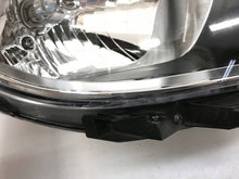 Laden Sie das Bild in den Galerie-Viewer, Frontscheinwerfer Kia Stonic 92102H8 Rechts Scheinwerfer Headlight SCH2989647775rq