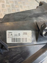 Laden Sie das Bild in den Galerie-Viewer, Frontscheinwerfer Peugeot Partner 90013222 Rechts Scheinwerfer Headlight SCH2996977233on