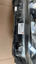 Laden Sie das Bild in den Galerie-Viewer, Frontscheinwerfer Kia Ceed J792111010 Links Scheinwerfer Headlight SCH2999452809ze