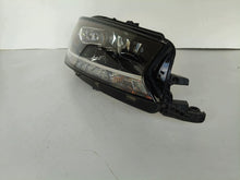 Laden Sie das Bild in den Galerie-Viewer, Frontscheinwerfer Skoda Fabia III 6V1941016F Rechts Scheinwerfer Headlight SCH3005434510uc