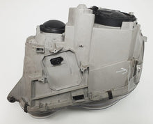 Laden Sie das Bild in den Galerie-Viewer, Frontscheinwerfer Mercedes-Benz W203 A2038203861 Rechts Scheinwerfer Headlight SCH3006462327td