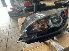 Laden Sie das Bild in den Galerie-Viewer, Frontscheinwerfer Hyundai Kona J9921-63010 Links Scheinwerfer Headlight SCH3012381077hf