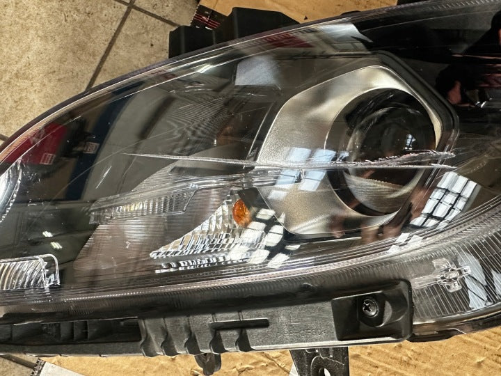 Frontscheinwerfer Hyundai Kona J9921-63010 Links Scheinwerfer Headlight SCH3012381077hf