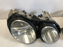 Load image into Gallery viewer, Frontscheinwerfer Mercedes-Benz 2158201961 Ein Stück (Rechts oder Links) SCH3018078046kn