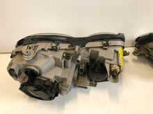 Load image into Gallery viewer, Frontscheinwerfer Mercedes-Benz 2158201961 Ein Stück (Rechts oder Links) SCH3018078046kn