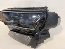 Laden Sie das Bild in den Galerie-Viewer, Frontscheinwerfer Skoda Karoq 57B941035B Links Scheinwerfer Headlight SCH3020872791es
