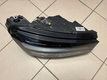 Laden Sie das Bild in den Galerie-Viewer, Frontscheinwerfer Skoda Fabia IV 6VB941016 Full LED Rechts Headlight SCH3032658442on