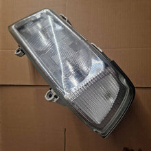 Laden Sie das Bild in den Galerie-Viewer, Frontscheinwerfer Audi Coupe 13883700 Links Scheinwerfer Headlight SCH3039270477eq