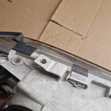 Laden Sie das Bild in den Galerie-Viewer, Frontscheinwerfer Audi Coupe 13883700 Links Scheinwerfer Headlight SCH3039270477eq