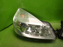 Laden Sie das Bild in den Galerie-Viewer, Frontscheinwerfer Renault Espace IV 8200394707 8200394706 Xenon Ein Satz SCH3039415427my