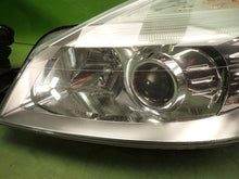 Laden Sie das Bild in den Galerie-Viewer, Frontscheinwerfer Renault Espace IV 8200394707 8200394706 Xenon Ein Satz SCH3039415427my
