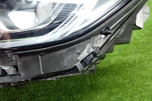 Laden Sie das Bild in den Galerie-Viewer, Frontscheinwerfer Mercedes-Benz W247 A2479063505 Links Scheinwerfer Headlight SCH3045893420se