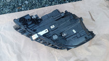 Laden Sie das Bild in den Galerie-Viewer, Frontscheinwerfer BMW 1 F40 9482808-12 Rechts Scheinwerfer Headlight SCH3055038125dw
