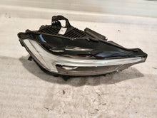 Laden Sie das Bild in den Galerie-Viewer, Frontscheinwerfer Volvo Xc60 32342507 Rechts Scheinwerfer Headlight SCH3057406593ja
