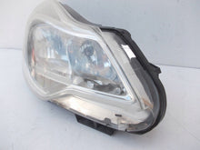 Laden Sie das Bild in den Galerie-Viewer, Frontscheinwerfer Opel Corsa D 13432890 90043922 Ein Satz Scheinwerfer Headlight SCH3062872162tu