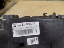 Laden Sie das Bild in den Galerie-Viewer, Frontscheinwerfer Seat Leon 5F1941007G Links Scheinwerfer Headlight SCH3077958838sz