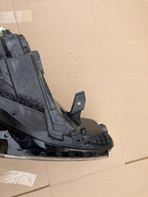 Laden Sie das Bild in den Galerie-Viewer, Frontscheinwerfer Volvo 80000628 LED Rechts Scheinwerfer Headlight SCH3087490081hj
