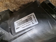Laden Sie das Bild in den Galerie-Viewer, Frontscheinwerfer Opel Corsa D 89313379 Links Scheinwerfer Headlight SCH3088006827xi