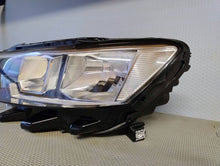 Laden Sie das Bild in den Galerie-Viewer, Frontscheinwerfer VW T-Roc 2GA941005B Links Scheinwerfer Headlight SCH3093961276ok