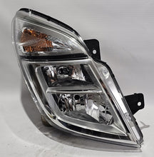 Laden Sie das Bild in den Galerie-Viewer, Frontscheinwerfer Nissan Interstar 26010BZ50A 030127320200 Rechts Headlight SCH3098041585me