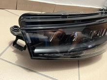 Laden Sie das Bild in den Galerie-Viewer, Frontscheinwerfer Skoda Fabia IV 6VB941015 LED Links Scheinwerfer Headlight SCH3108569848po
